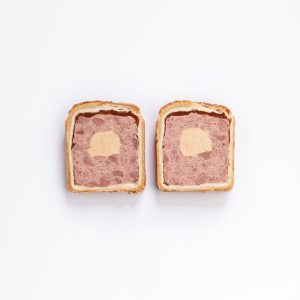 Pâté en croûte fourré au foie gras de canard